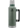Stanley PMIThe Legendary Classic Thermosfles 2,3 Liter Hammertone Green 2 Stanley PMIThe Legendary Classic Thermosfles 2,3 Liter Hammertone Green -Buiten Kamperen Winkel 115073 300 01