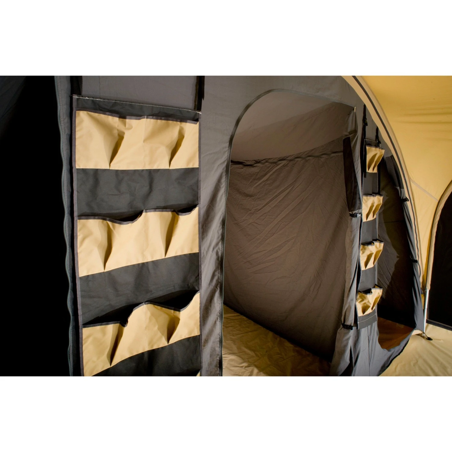 Cabanon Biscaya 440 All Season tunneltent 2023 Cabanon Biscaya 440 All Season Tunneltent 2023 -Buiten Kamperen Winkel 142187 180 07