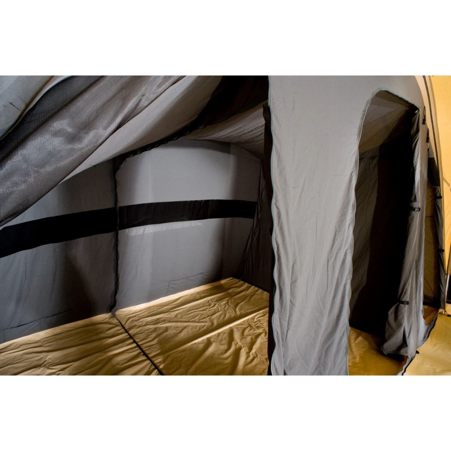 Cabanon Biscaya 440 All Season tunneltent 2023 Cabanon Biscaya 440 All Season Tunneltent 2023 -Buiten Kamperen Winkel 142187 180 15